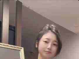 04年丰满诱人嫩妹丹丹
